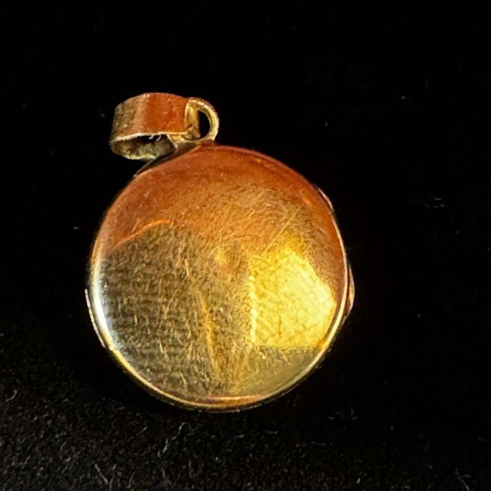 Vintage 14k yellow gold diamond starburst locket - Picture 2 of 4
